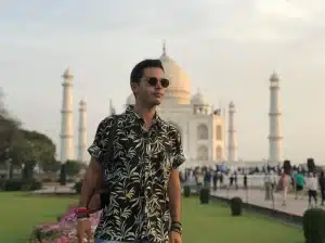 Man in front of Taj Mahal
